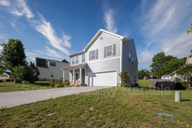 Building Photo - 411 Quicksilver Rd