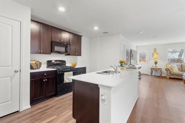 Building Photo - 308 Westpark Dr