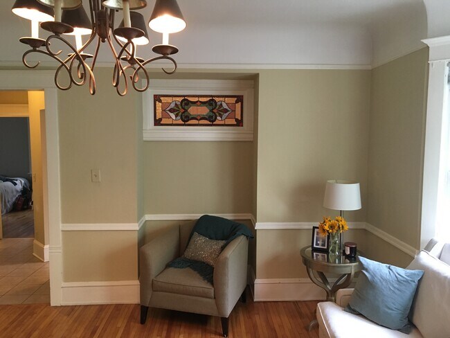 Living room - 3135 James Ave S