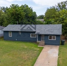 Building Photo - 1040 Sycamore Dr