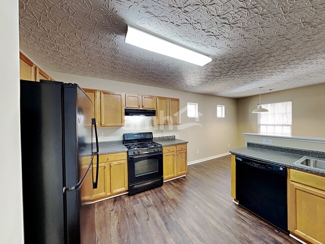 Building Photo - 427 Arrowhead Dr