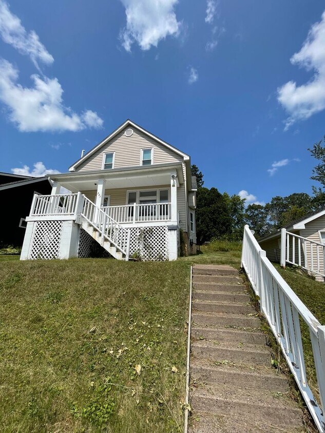 Primary Photo - AVAILABLE JULY- 3 Bedroom, 1.5 Bath Home!