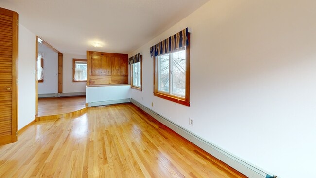 Building Photo - 66 Sagamore Ave