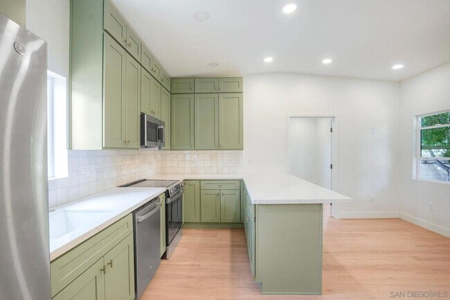 Building Photo - 6942 Eberhart St