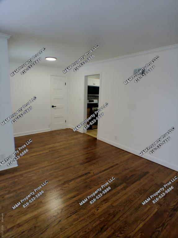 Building Photo - 1210 W 25th Terrace