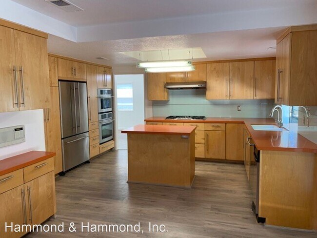 Foto del edificio - 5 br, 3.5 bath House - 5177 Brian Ln.