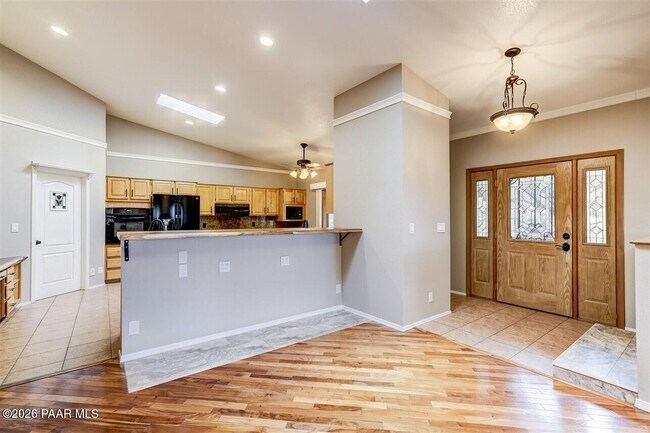 Foto del edificio - 611 Heather Brook Cir