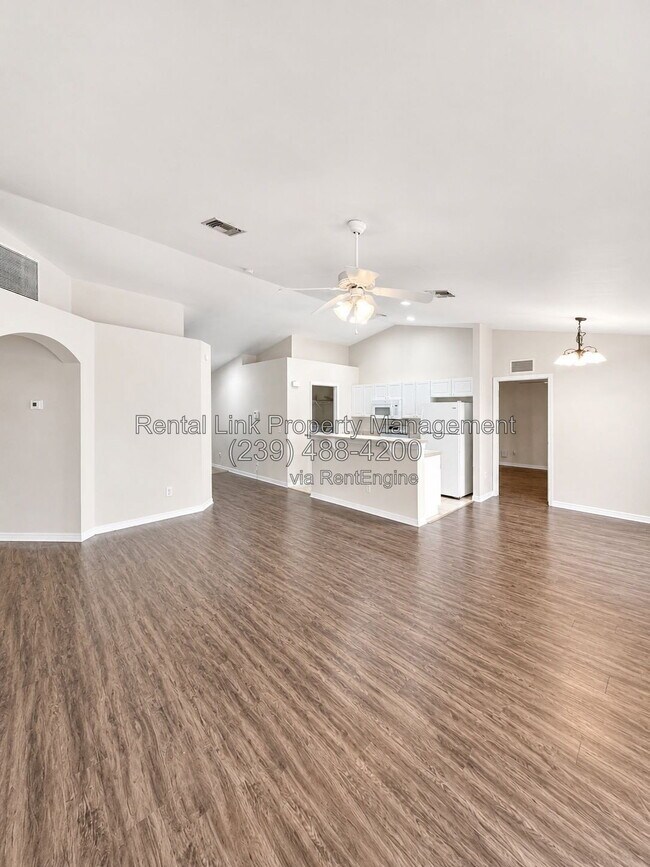 Foto del edificio - 764 Breamer Ave S