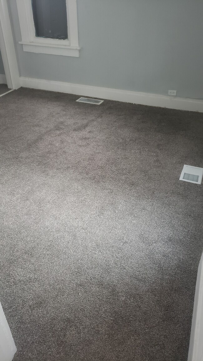 Bedroom Alternate angle - 558 Busti Ave