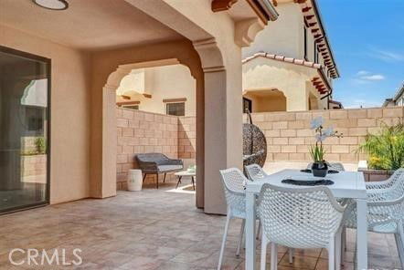 Foto del edificio - 328 E Live Oak St