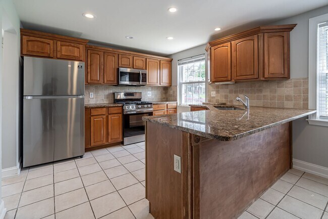 Building Photo - 4040 Pilgrim Rd