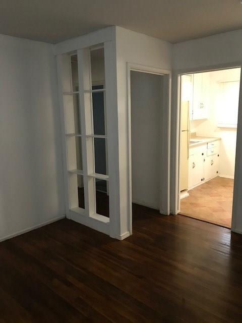 Building Photo - 1261 Golla Dr