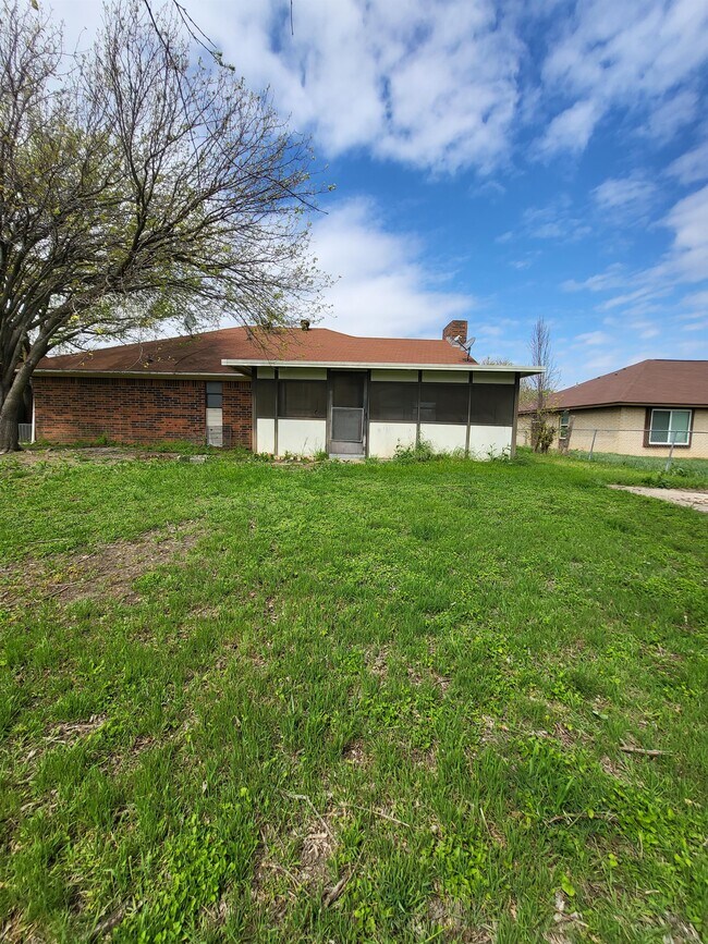 Building Photo - 3308 Timber Oak Dr