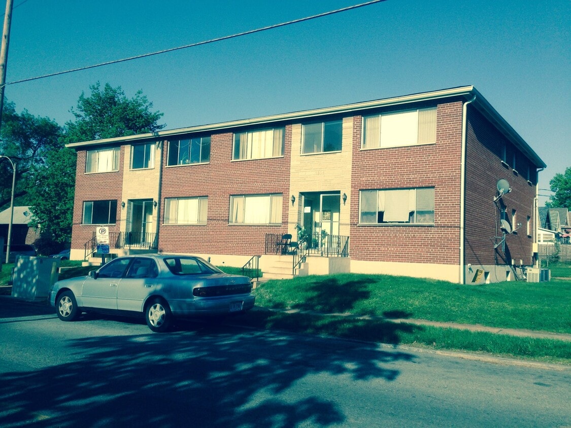 Primary Photo - 5304 Macklind Ave