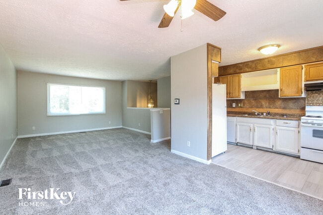 Building Photo - 4639 Thornleigh Dr