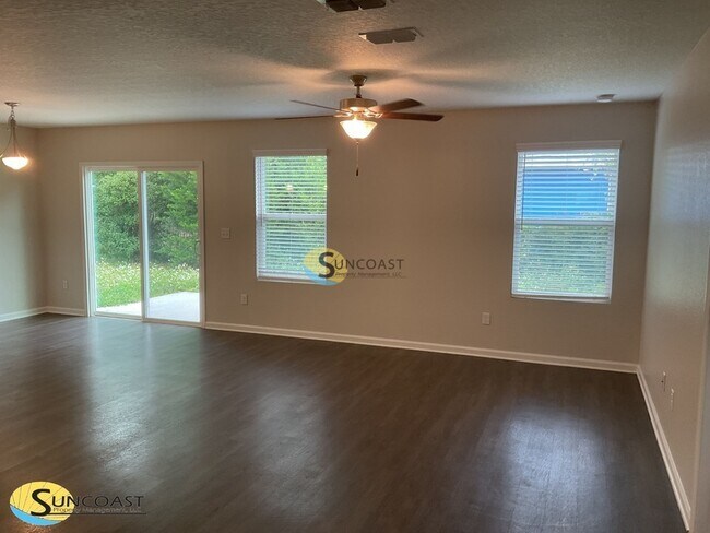 Building Photo - 7323 Richardson Rd