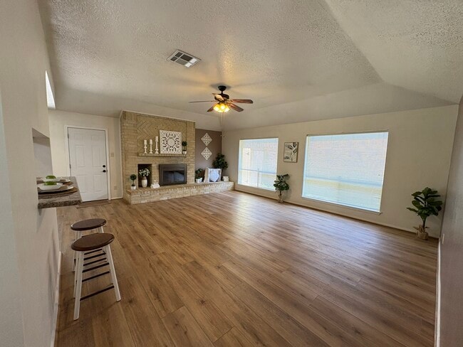 Building Photo - 4834 Bridgemont Ln