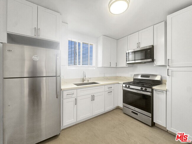 Foto del edificio - 211 E 81st St