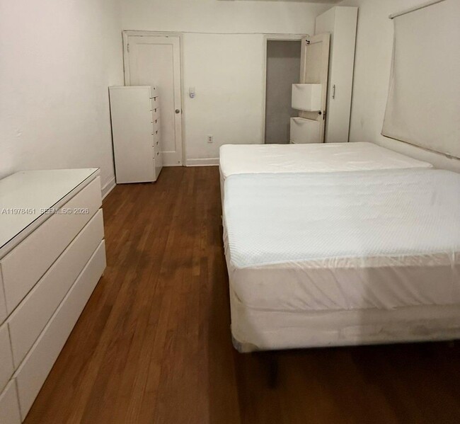 Foto del edificio - 3127 SW 21st St