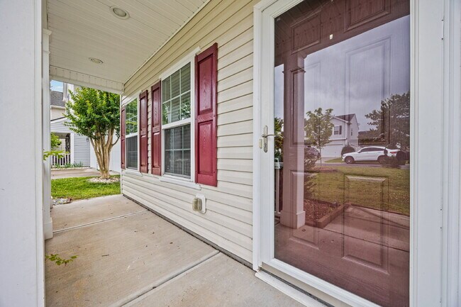 Foto del edificio - Spacious 4BR Home in Baden Village | Fenced Yard, Loft & Community Amenities