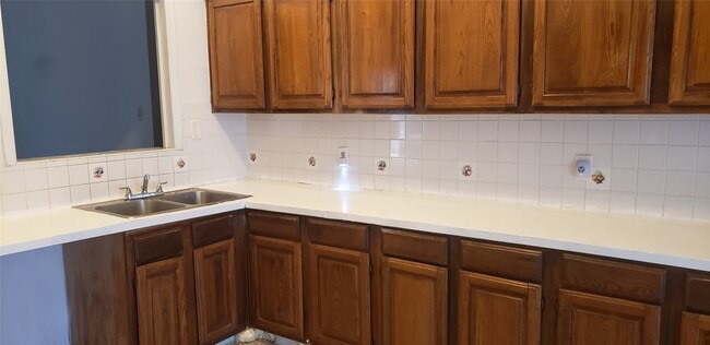 Building Photo - 11714 Bob White Dr
