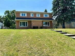 Building Photo - 17914 Chagrin Blvd