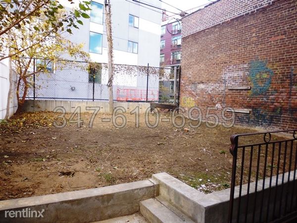 Primary Photo - 1003 Willoughby Ave