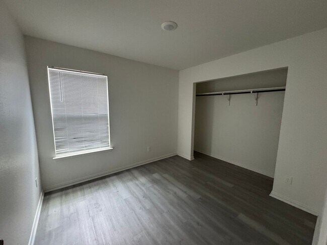 Foto del edificio - 1413 N 7th St