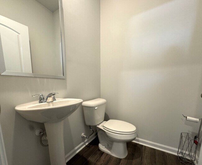 Foto del edificio - 4355 Newland St