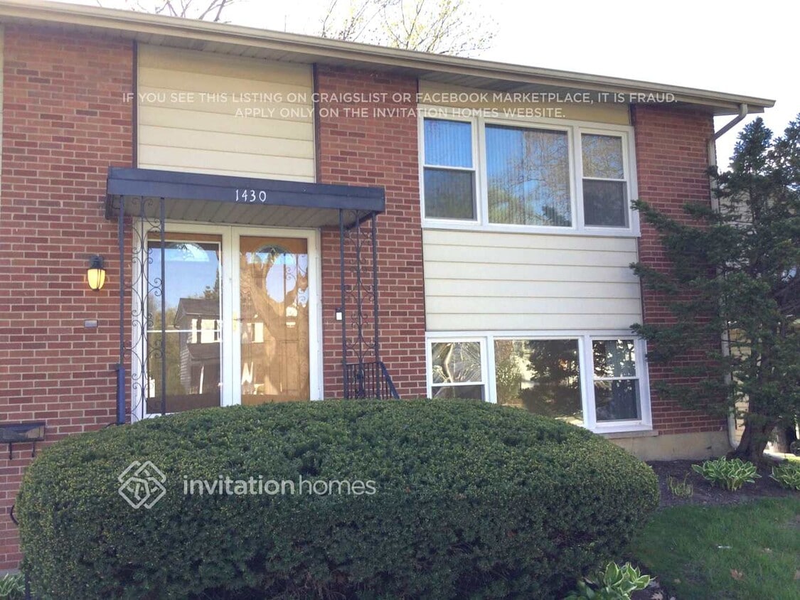 Primary Photo - 1430 S Chestnut Dr