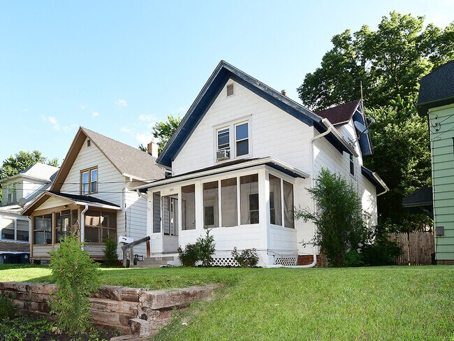 Building Photo - 355 Lincoln Ave