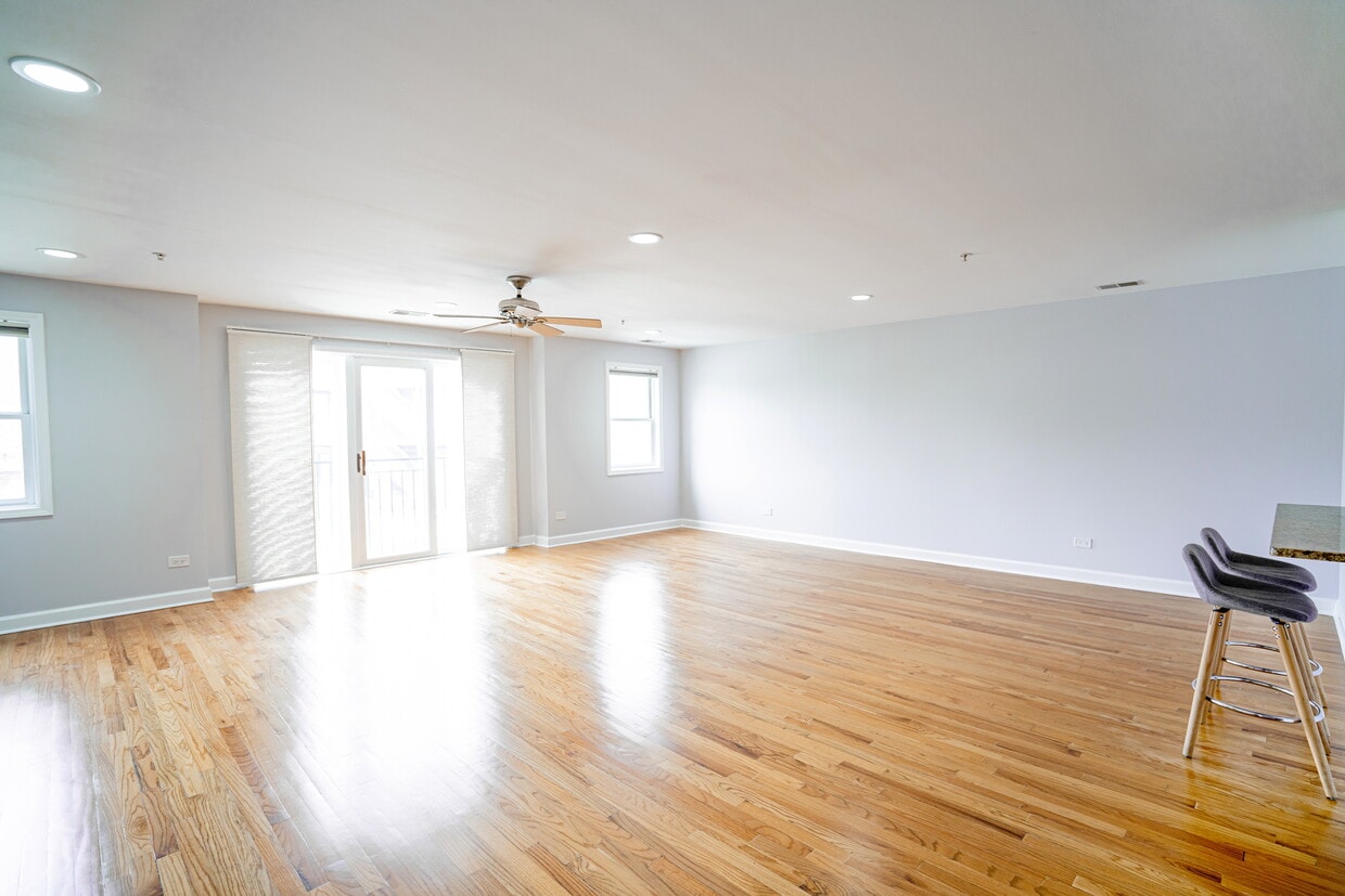 7711 W Westwood Dr Unit 2B, Elmwood Park, IL 60707 Condo for Rent in