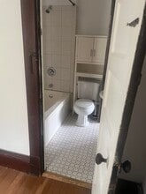 Building Photo - 611 19th St