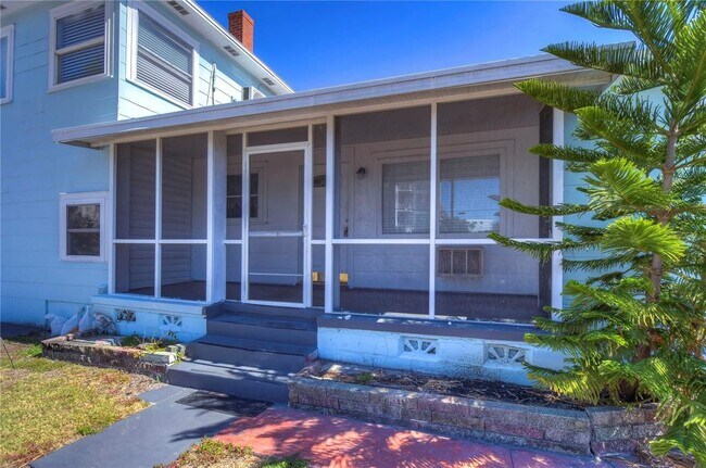 Foto del edificio - 5737 Shore Blvd S