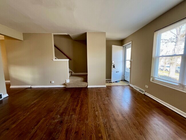 Building Photo - 8712 Niles Center Rd