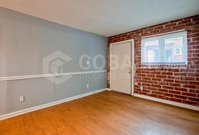 Foto del edificio - 235 Lampkin St NE