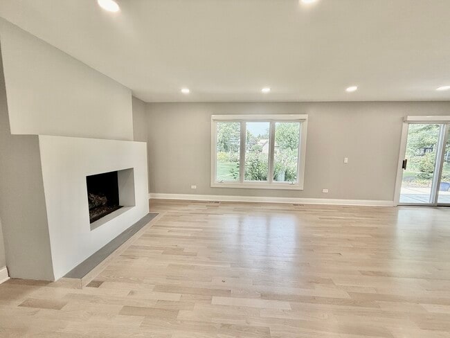 Foto del edificio - 1019 Thunderbird Ln