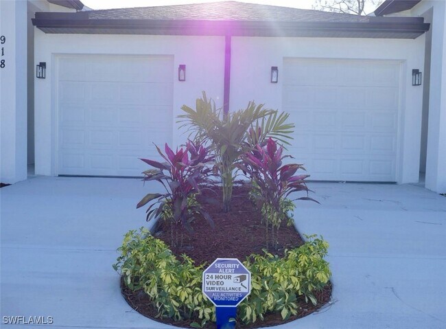 Foto del edificio - 918 Eisenhower Blvd