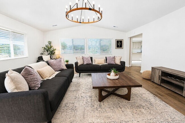 Foto del edificio - 1404 Highridge St