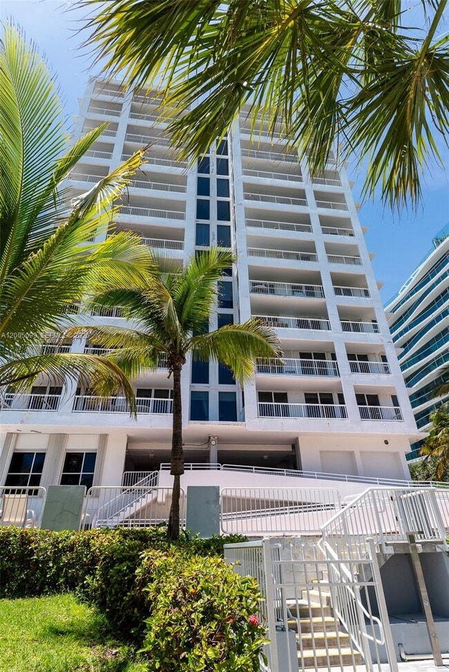 Building Photo - 9341 Collins Ave