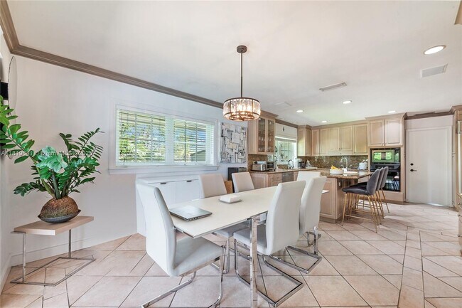 Building Photo - 610 Marquesa Dr