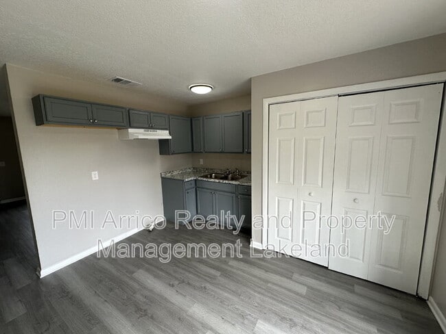 Building Photo - 457 Beech Ave