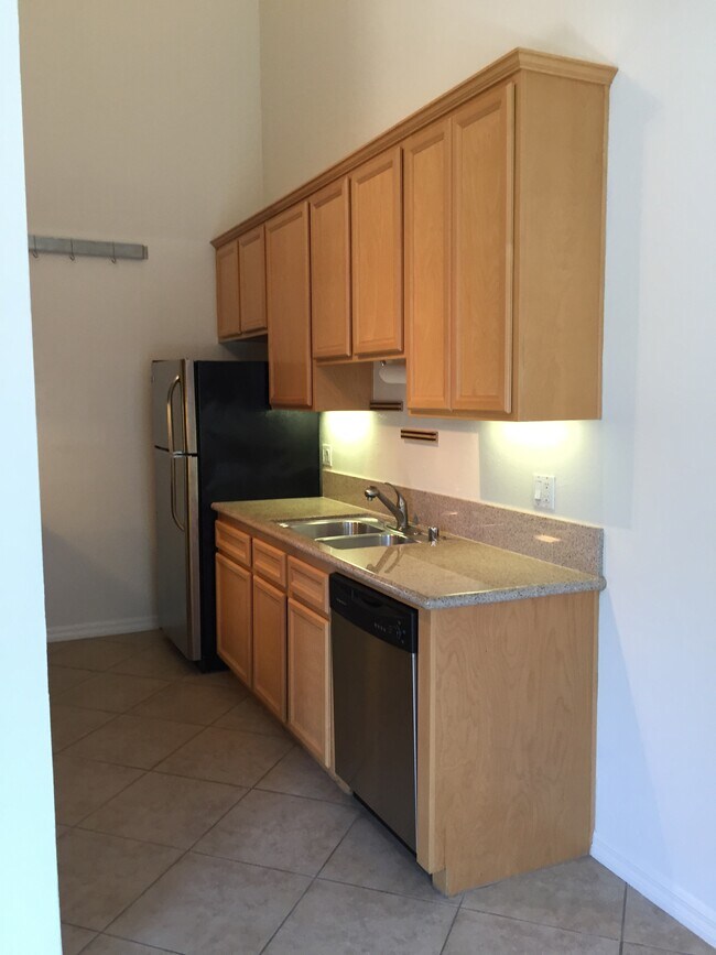 3647 Jasmine Ave Unit 204, Los Angeles, CA 90034 Condo for Rent in
