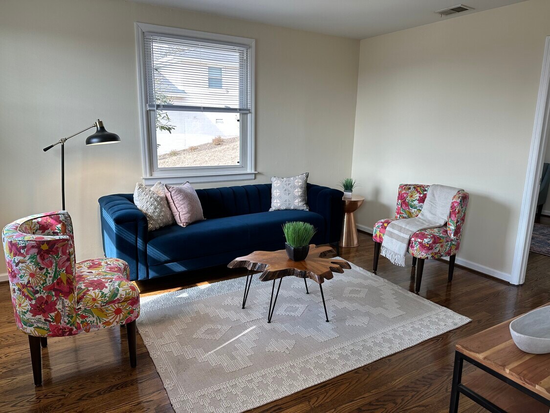Foto principal - 3424 Dakota Ave