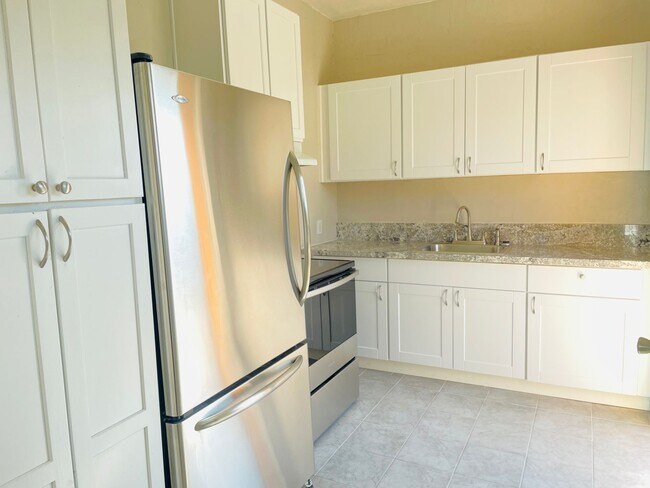 Foto del edificio - Fully Remodeled Charming Historic 2 Bed 1 ...