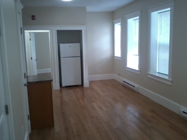 Foto del edificio - 10 Parker Hill Ave