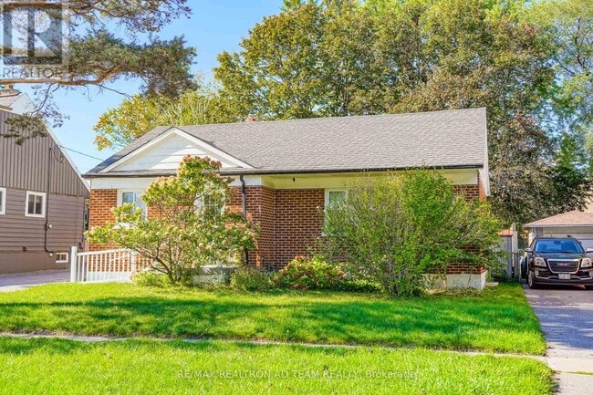 Building Photo - 82 Admiral Rd