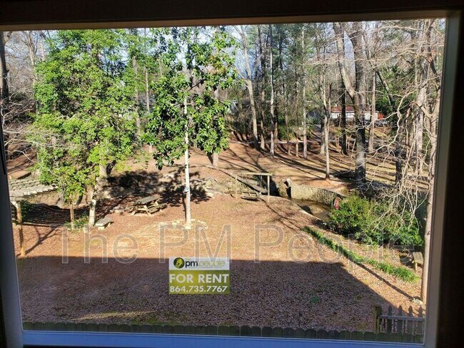 Building Photo - 303 McBee Ave