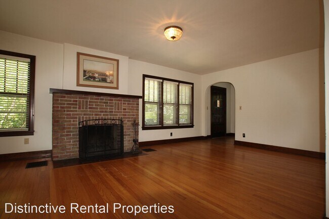 Building Photo - 3 br, 2 bath House - 127 Connolly Street