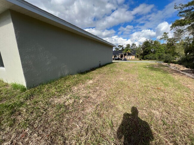 Foto del edificio - Available for move in November 26th!!! 3 B...